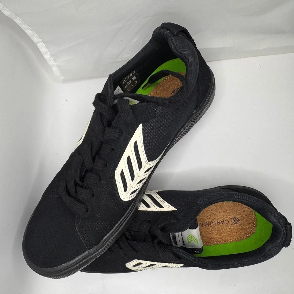 Cariuma Catiba Pro Suede Canvas Skate Shoes Black Ivory Low Top Men's 11.5